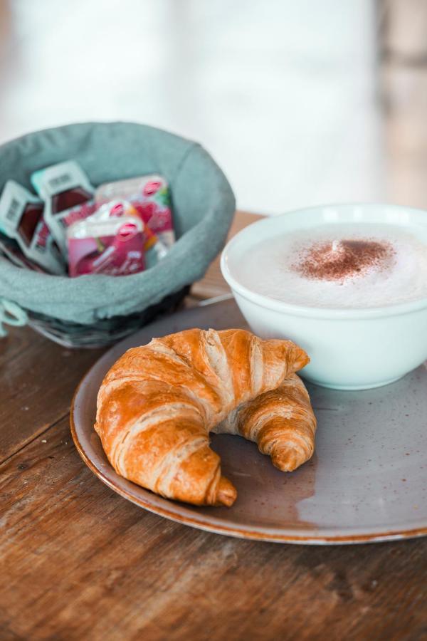 Bed & Breakfast Unter Den Linden Hungen Екстер'єр фото